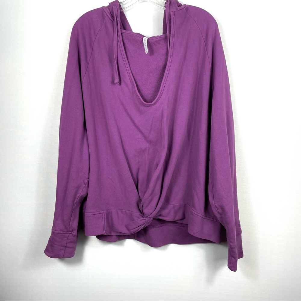 Fabletics 2pc set - Picture 2 of 13